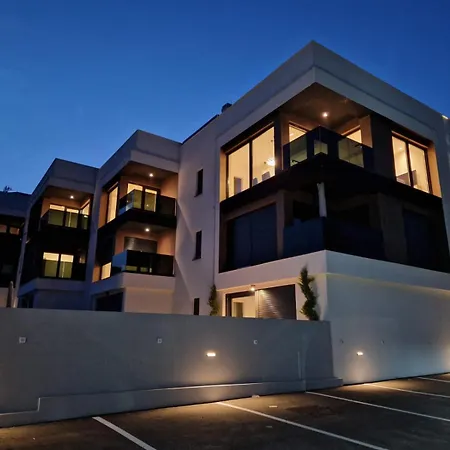 Port Luxury Penthouse Апартаменты Привлака